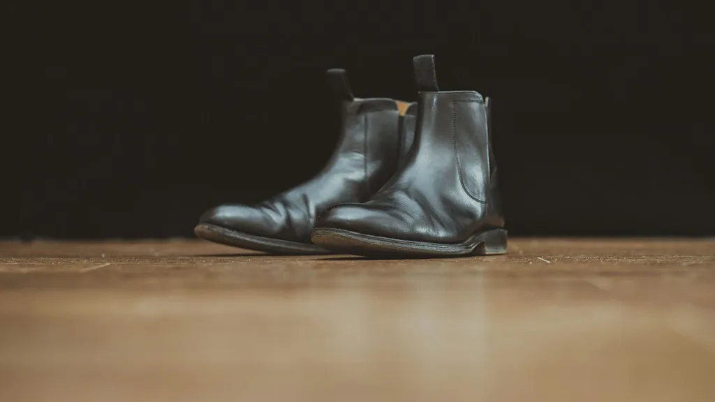 Esi Chelsea Boot, Black